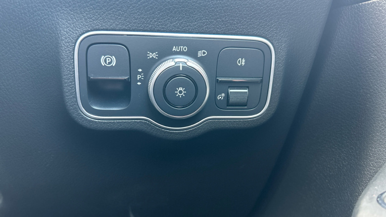 Mercedes-Benz Eqa 350 4M 215kW AMG Line Premium 66.5kWh 5dr Auto Electric Hatchback